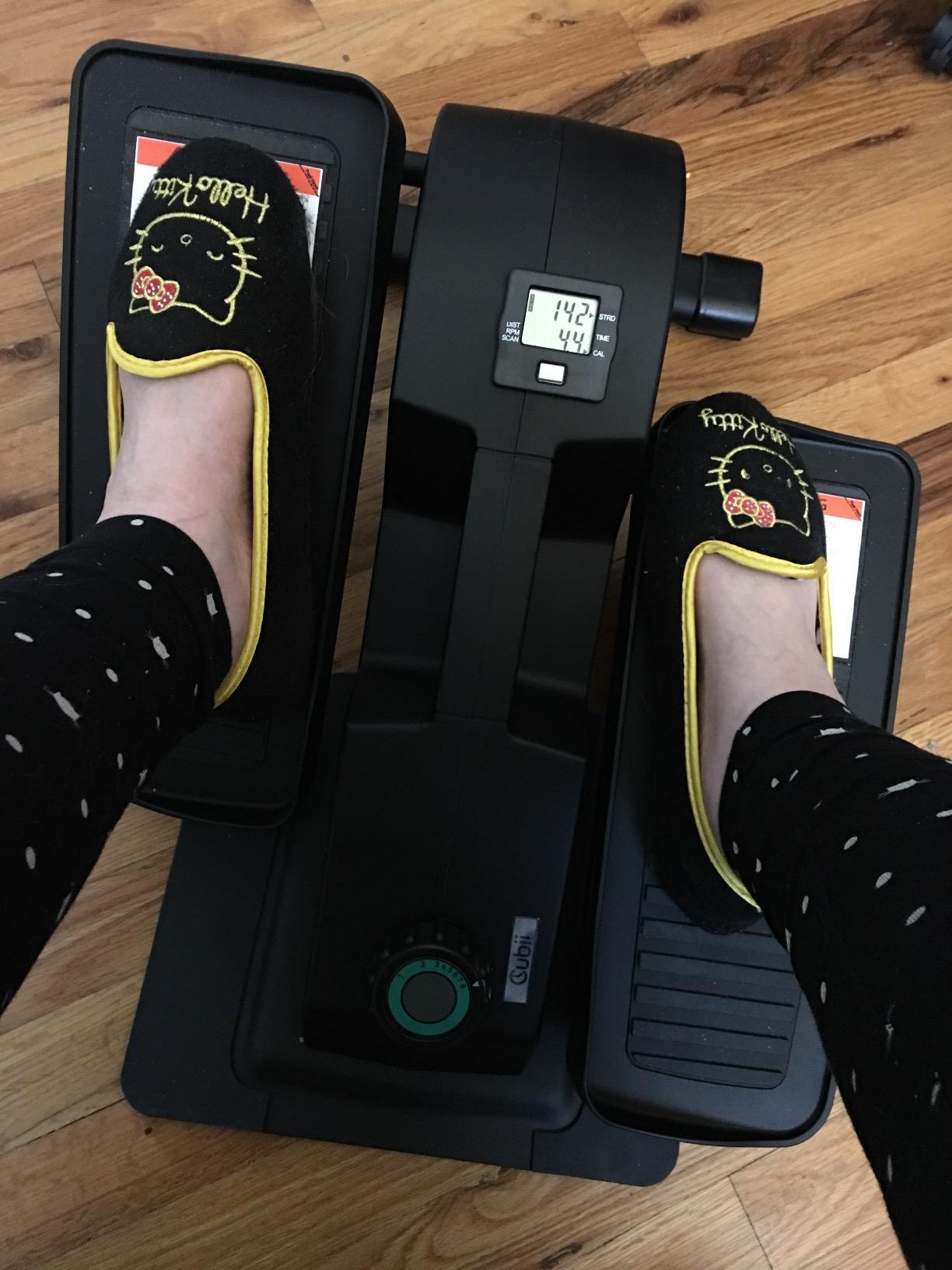 【Sports&Outdoors】Cubii JR1, Under Desk Elliptical, Under Desk Bike Pedal Exerciser, Seated Elliptical